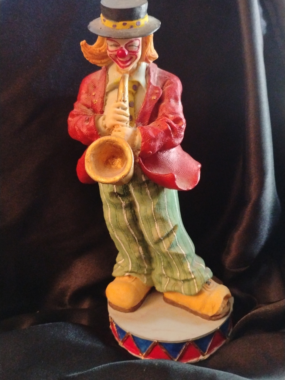 Vintage 1970 ArtMark Clown Saxophone Figurine